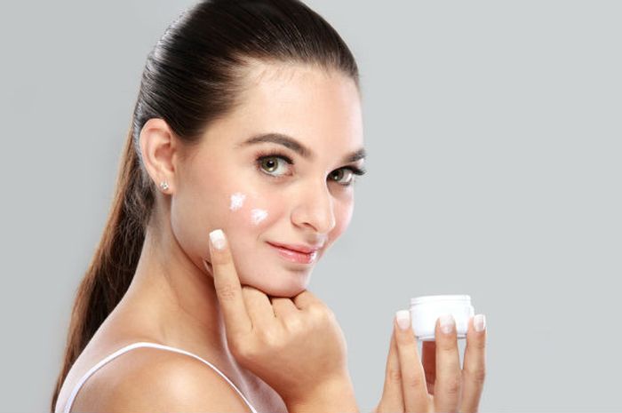 produk skincare alami untuk freckles